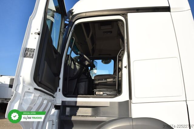 Cap tractor standard MERCEDES-BENZ Actros 5 1845 BigSpace