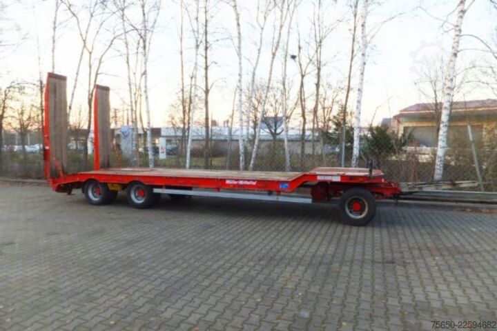 Low loader trailer Müller-Mitteltal T 3  3 Achs Tieflader- Anhänger