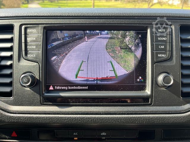 Panelvan VOLKSWAGEN CRAFTER GLASGESTEL TRAILER ASSIST KLIMA AHK