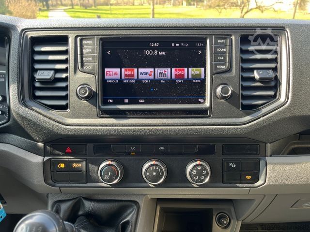 Panelvan VOLKSWAGEN CRAFTER GLASGESTEL TRAILER ASSIST KLIMA AHK