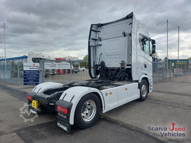 Veszélyes anyagokat szállító teherautó Scania S 660 A4x2NB Hydraulik, Vollluftfederung, ADR-FL