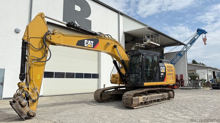 Escavadora de rastos Caterpillar 326F LN
