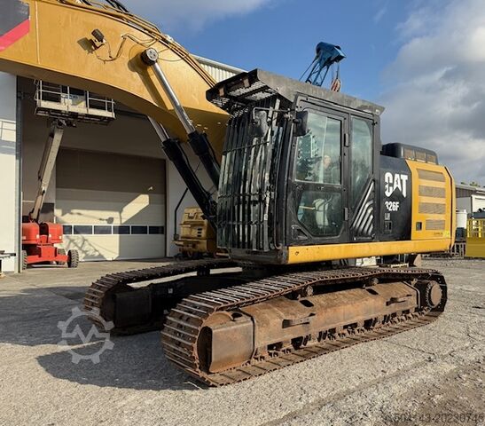 Bandgrävare Caterpillar 326F LN