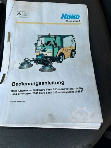 Outro HAKO Citymaster 2000 mit Motorschaden