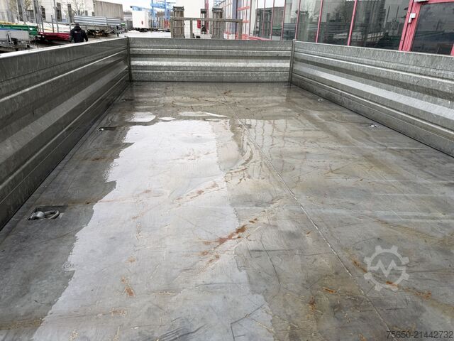 Billenő pótkocsi  18 t  18 t Tandemkipper- Tieflader, wenig Benutzt, Breitbereifung