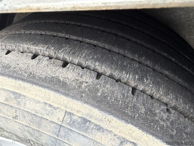 Billenő pótkocsi  18 t  18 t Tandemkipper- Tieflader, wenig Benutzt, Breitbereifung