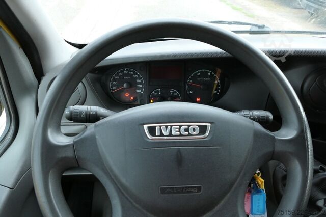 Dubă cu caroserie tip cutie iveco Daily 35 S11 C30C AUTOMATIK KAMERA Regale LUFT DURCHGANG EURO-5 CoC