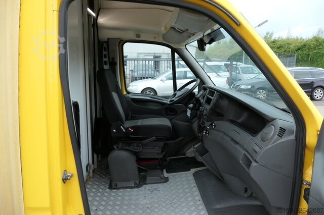 Dubă cu caroserie tip cutie iveco Daily 35 S11 C30C AUTOMATIK KAMERA Regale LUFT DURCHGANG EURO-5 CoC