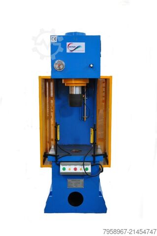 Presă hidraulică cu cadru în C Metal Technics Polska PRASA HYDRAULICZNA TYPU C HPW 50 50 TON