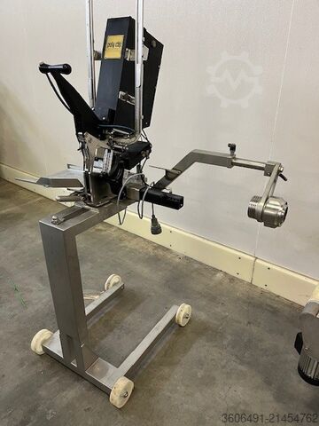 μηχάνημα επεξεργασίας κρέατος Polyclip PDC 700 Halbautomatischer Clipper