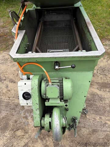 Zeefmachine SCHWANOG "RAPID" SBM 63G met zeven van 2–15 mm – compleet Maszyna przesiewająca SCHWANOG „RAPID” SBM 63G z sitami 2–15 mm – komplet Maszyna przesiewająca SCHWANOG „RAPID” SBM 63G z sitami 2–15 mm – komplet
