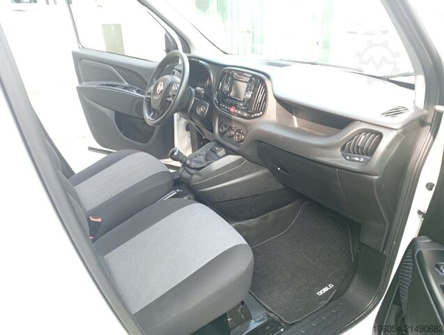 Kassevogn FIAT Doblo Cargo officina mobile