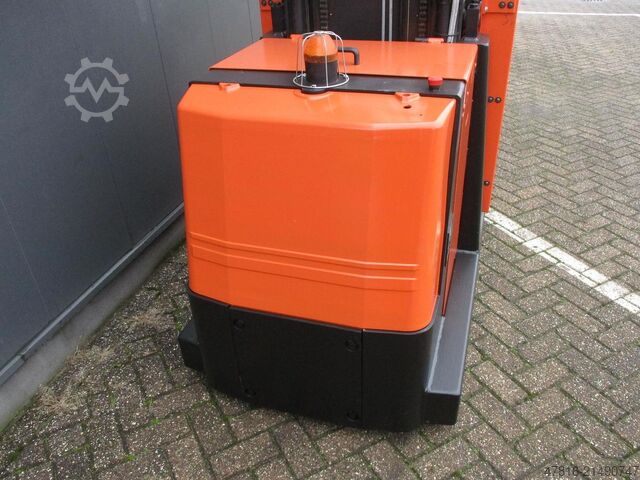 Magasemelésű komissiózó targoncá TOYOTA OME 100M