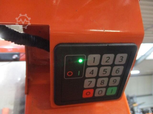 Magasemelésű komissiózó targoncá TOYOTA OME 100M