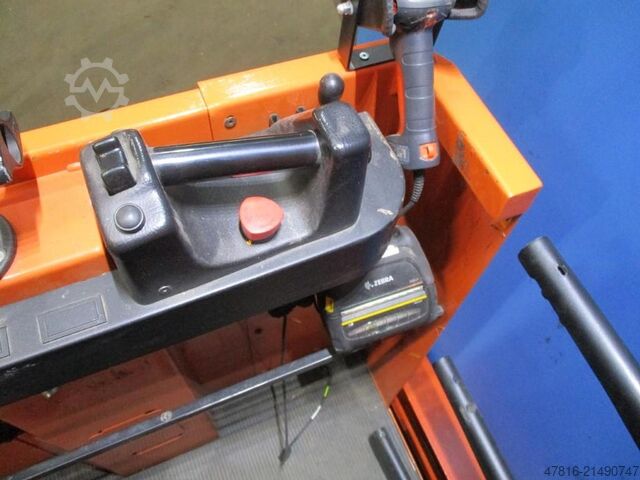 Magasemelésű komissiózó targoncá TOYOTA OME 100M