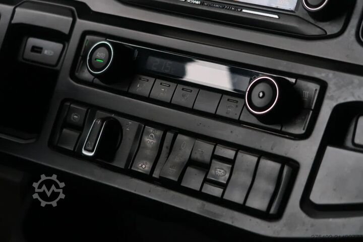 Kabinli şasi Scania R520 V8 NGS 6X2/ CHASSIS