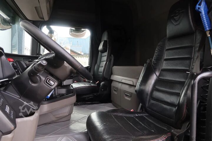 Kabinli şasi Scania R520 V8 NGS 6X2/ CHASSIS