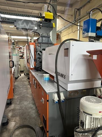 Sprøjtestøbemaskine Chen Hsong JetMaster 208-MK6 mit dem Roboter Samfac