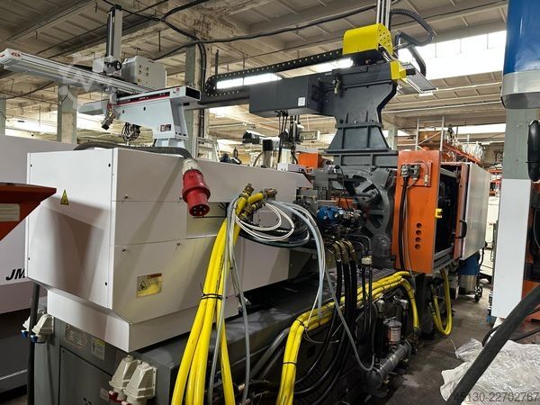 Sprøjtestøbemaskine Chen Hsong JetMaster 208-MK6 mit dem Roboter Samfac