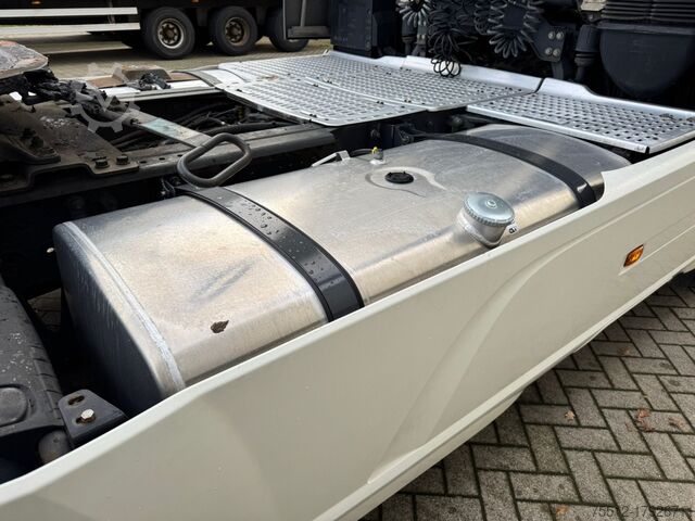 Standaard-SZM DAF XF 480 SC / 2 Tanks / 2 Beds / Refrigerator