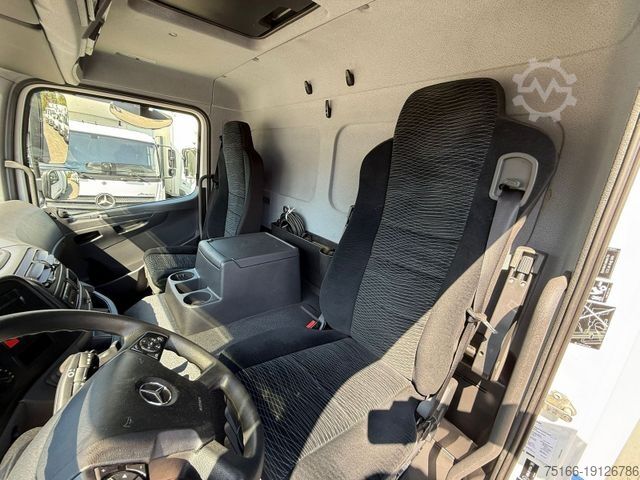 Camion refrigerato MERCEDES-BENZ ATEGO 1224 L Kühlkoffer 6,2 m LBW 1,5 T*CARRIER