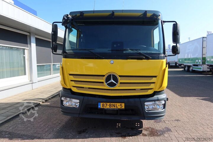 Furgão transportador de automóveis Mercedes-Benz Atego 1221 1221 L  Takel wagen 6 Persoons