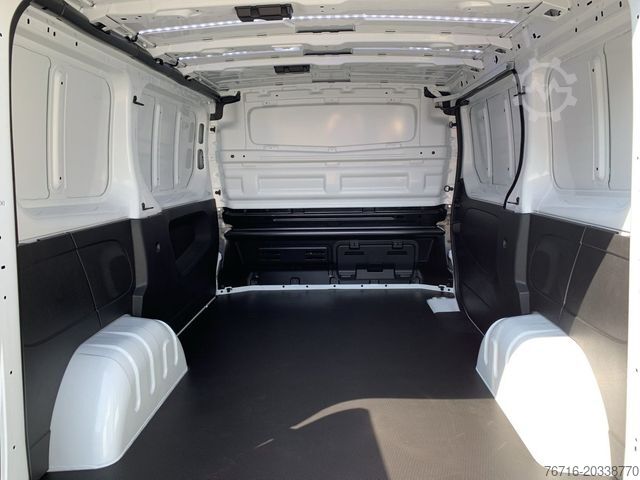 Kastenwagen RENAULT Trafic KOMFORT L1H1 3,0t dCi 150 AUTOMATIK NAVI