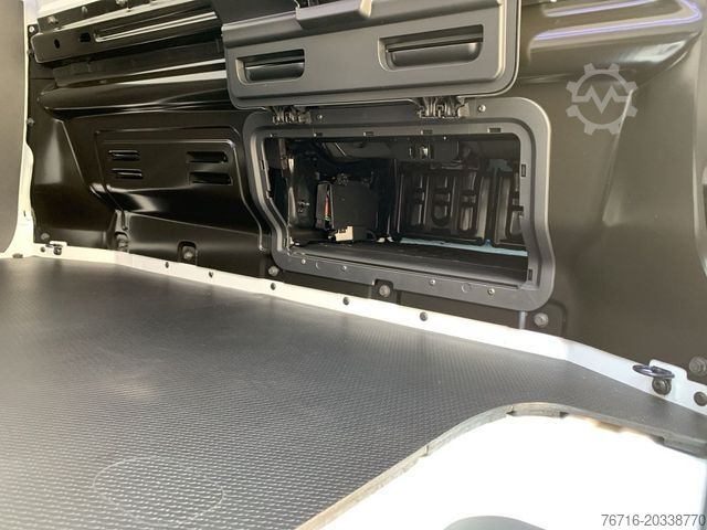 Kastenwagen RENAULT Trafic KOMFORT L1H1 3,0t dCi 150 AUTOMATIK NAVI
