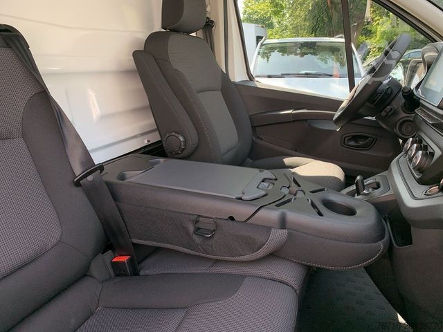 Kastenwagen RENAULT Trafic KOMFORT L1H1 3,0t dCi 150 AUTOMATIK NAVI