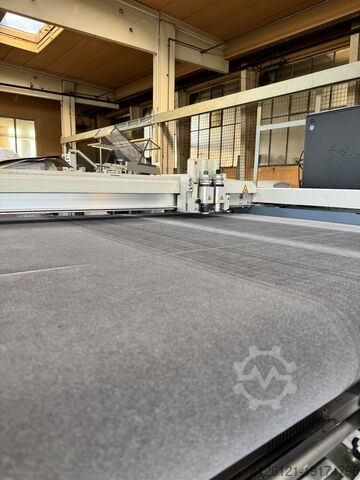 Plotter da taglio Zünd M-800