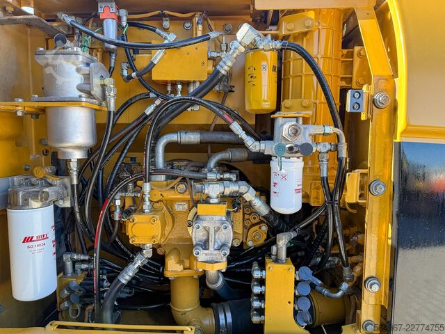 Escavatore cingolato Caterpillar 323 D Verstellausleger Klimaauto.