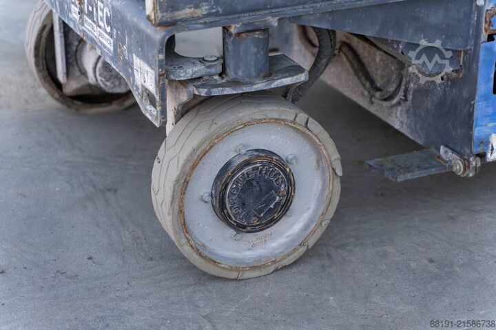 Schaarlift Aichi SV 10