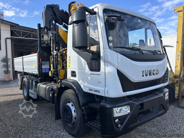 Camion à benne tridirectionnelle avec grue Iveco EUROCARGO 180E28