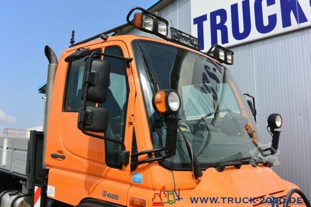 Lastbil med flak Unimog U 400 4 x 4 Mulag Teleskopausleger + Zapfwelle