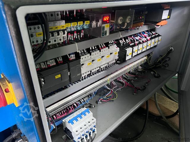 Mașină de rectificat plană Knuth HFS 4080VC