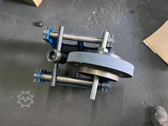 Mașină de rectificat plană Knuth HFS 4080VC