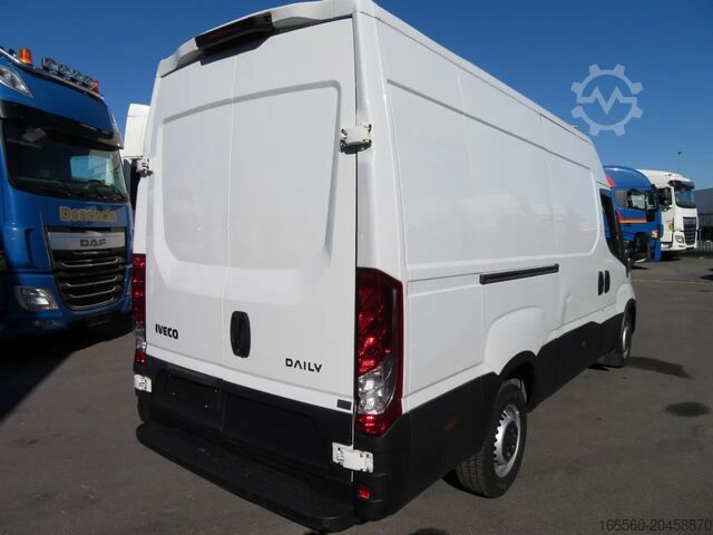 Van Iveco DAILY 35 S 16