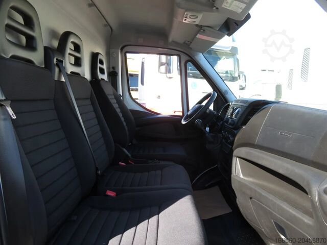 Van Iveco DAILY 35 S 16