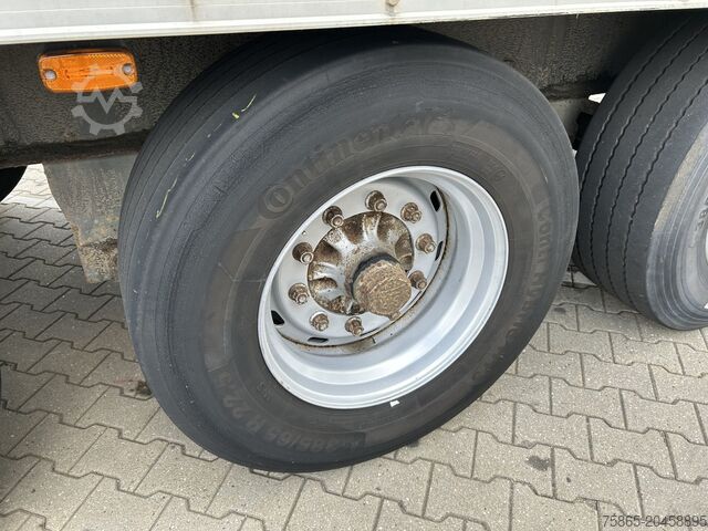 Walizka Krone SDP 27 / Box - Confectie / 3 axle BPW Drum / NL...