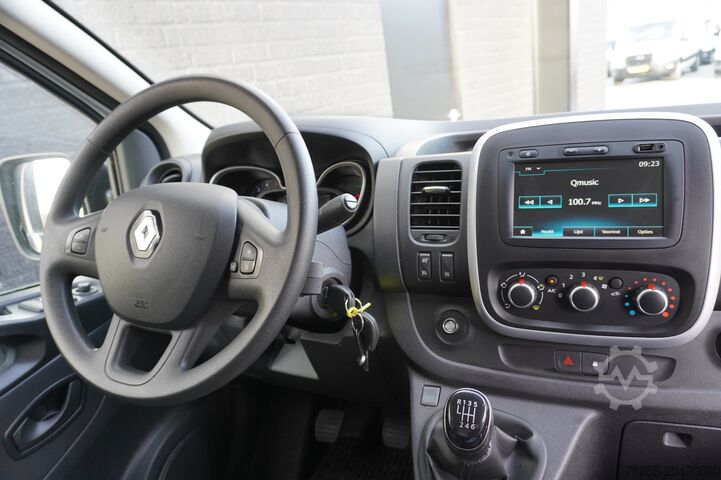 Bestelbus Renault Trafic 2.0 dCi 120PK EURO 6 - Airco - Navi - Cr...