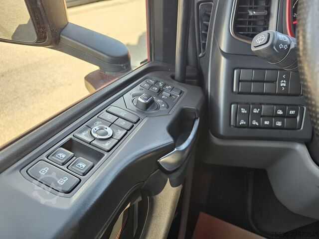 Standard-SZM Scania R650 V8 8x4 / HMF 9520 + JIB + WINCH / 140.000 ...