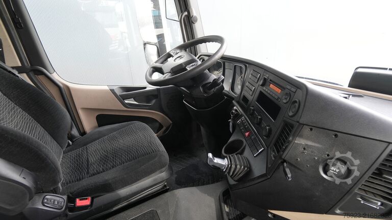 Padrão-SZM Mercedes-Benz Actros 1942 tractor unit