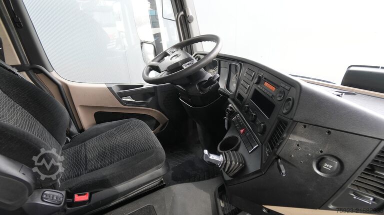 Padrão-SZM Mercedes-Benz Actros 1942 tractor unit