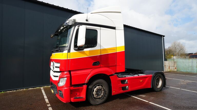 Padrão-SZM Mercedes-Benz Actros 1942 tractor unit