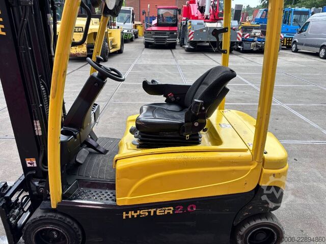Chariot élévateur Hyster J2.0 XN LWB 2000 kg triplo/sideshift/ spreader