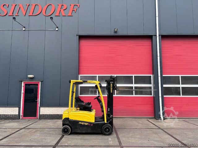 Chariot élévateur Hyster J2.0 XN LWB 2000 kg triplo/sideshift/ spreader