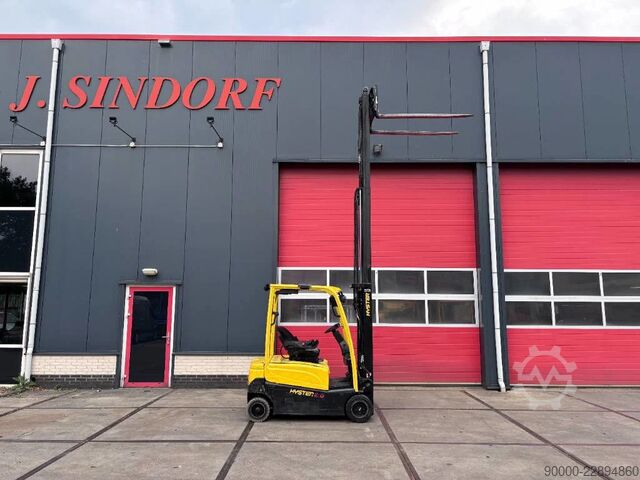 Chariot élévateur Hyster J2.0 XN LWB 2000 kg triplo/sideshift/ spreader