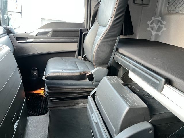 Tracteur routier standard MAN TGX 18.480 XLX BLS Hydraulik Vollspoiler Leder