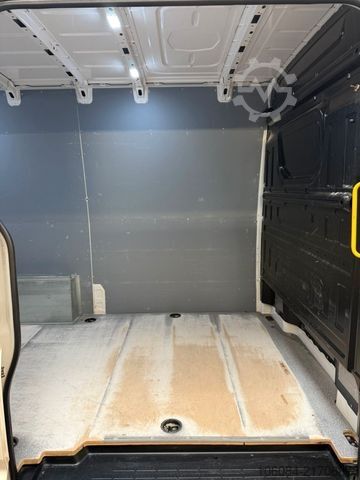 Magas tetős furgon VOLKSWAGEN Crafter Kasten L2-H2 Klima AHK 3,0T Garantie