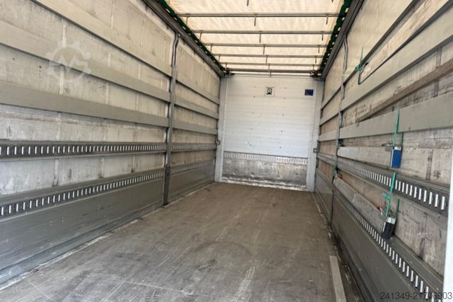 Platós teherautó ponyvával RENAULT T520 6x2